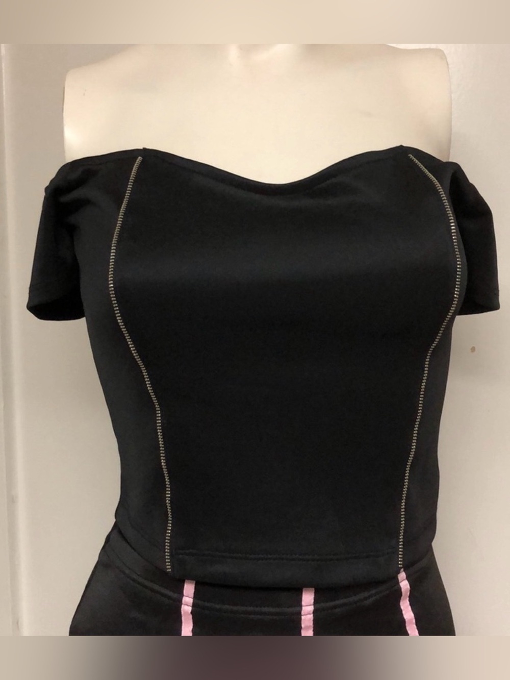 2B Bebe Black Exposed Zip Crop Top On or Off Shoulder Sexy Stretch  Size S